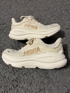 Hoka bondi 9